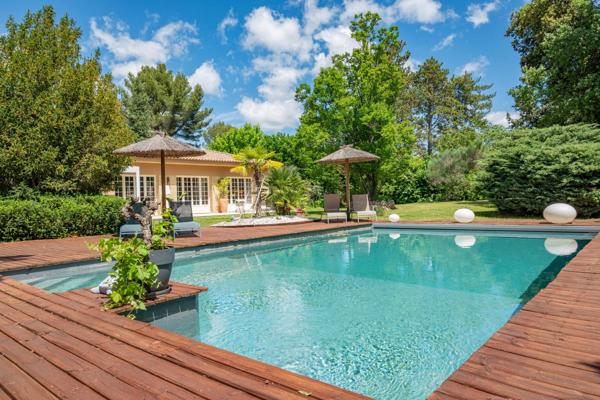 Vente Maison de luxe Aix-en-Provence 7 Pièces 290 m²