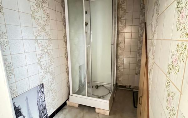 Maison à vendre    2 pièces •  Laon