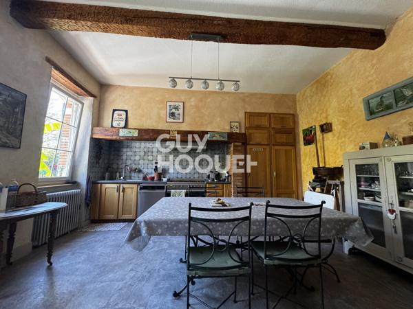 MAISON À VENDRE DE 13 PIÈCES DE 300,00 M²