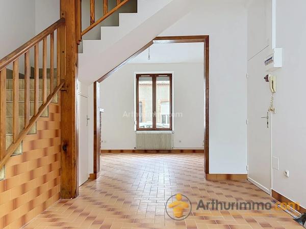 Location                                                      Appartement
                        
                     4 pièces                      77 m2                     à Reims