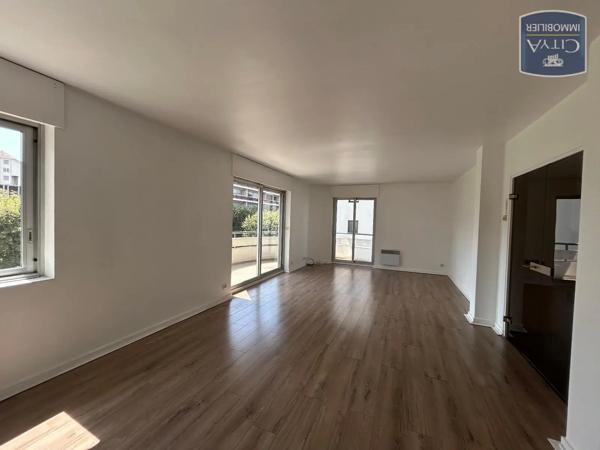 Appartement à louer 3 pièces 83.65m² Chambéry (73000)