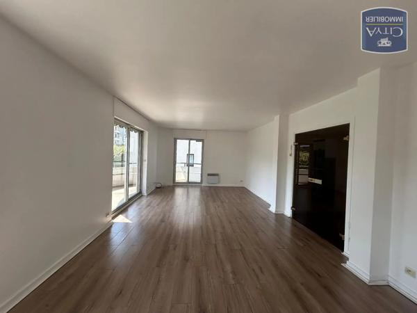 Appartement à louer 3 pièces 83.65m² Chambéry (73000)