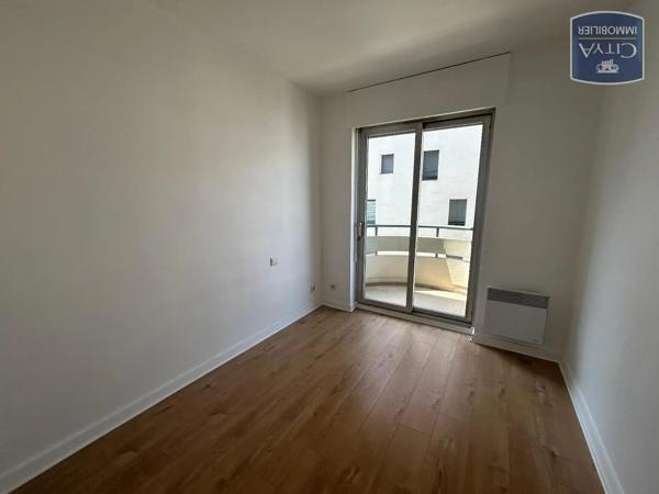 Appartement à louer 3 pièces 83.65m² Chambéry (73000)
