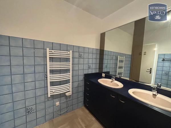 Appartement à louer 3 pièces 83.65m² Chambéry (73000)