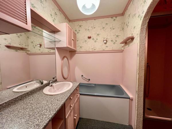 Maison de plain Pied Proche Commodités- 4 Chambres possibles Actuellement 2