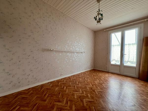 Maison de plain Pied Proche Commodités- 4 Chambres possibles Actuellement 2