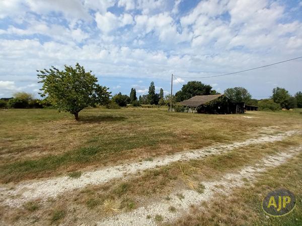 Vente parking Gaillan En Medoc : 39 500 € - AJP Lesparre Immobilier