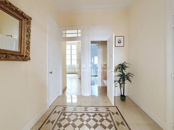 T3 DE CHARME – 83M² AVEC ASCENSEUR – SECTEUR AINAY / CARNOT - EMPLACEMENT EXCEPTIONNEL