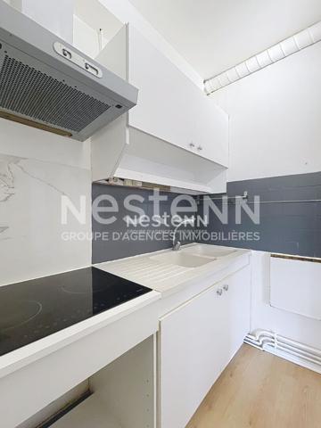 A vendre appartement Fontenay Le Fleury 2 pièce(s) avec cave et parking .