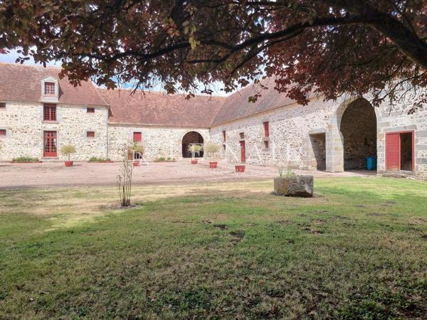 Ferme - manoir du 17e siècle dans l'Orne