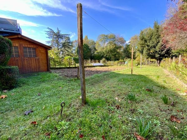 Maison dans Jonzac avec garage et jardin