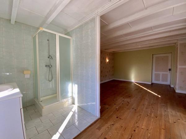 Maison dans Jonzac avec garage et jardin