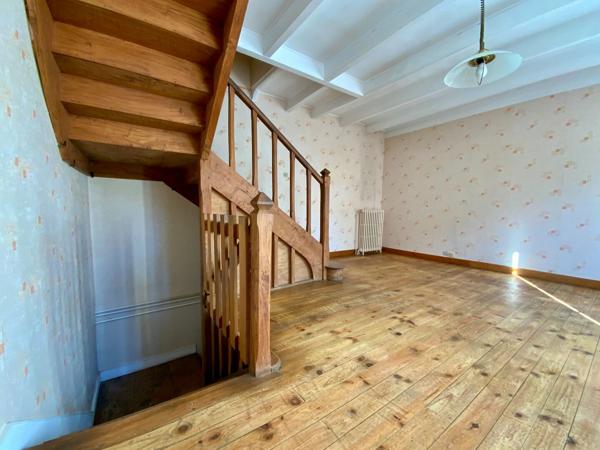 Maison dans Jonzac avec garage et jardin