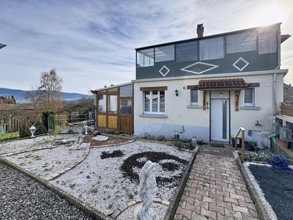 La Chapelle-Agnon (63590) Viager occupé par Monsieur 75 ans et Madame 73 ans - Jolie maison rénovée avec jardin et garage