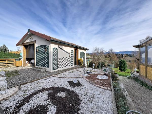 La Chapelle-Agnon (63590) Viager occupé par Monsieur 75 ans et Madame 73 ans - Jolie maison rénovée avec jardin et garage