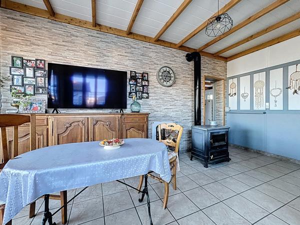 La Chapelle-Agnon (63590) Viager occupé par Monsieur 75 ans et Madame 73 ans - Jolie maison rénovée avec jardin et garage