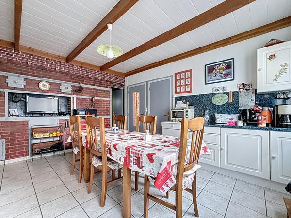 La Chapelle-Agnon (63590) Viager occupé par Monsieur 75 ans et Madame 73 ans - Jolie maison rénovée avec jardin et garage