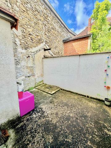 Maison de ville avec cour