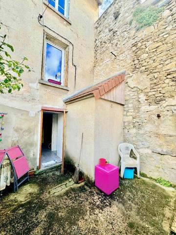 Maison de ville avec cour