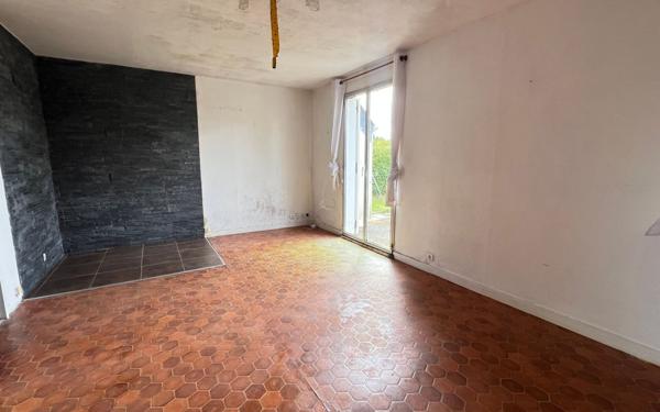 Maison à vendre    2 pièces • 89,88 m2 Carhaix-Plouguer