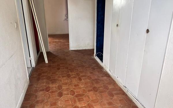 Maison à vendre    2 pièces • 89,88 m2 Carhaix-Plouguer