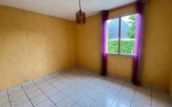 Maison à vendre    2 pièces • 89,88 m2 Carhaix-Plouguer