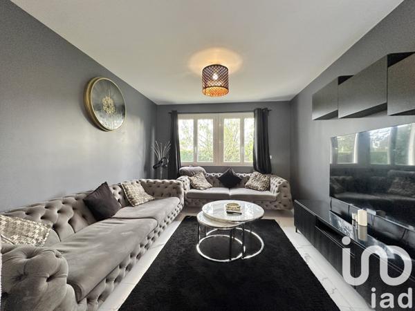 Maison 5 pièces de 140 m² à La Chapelle-en-Serval (60520)