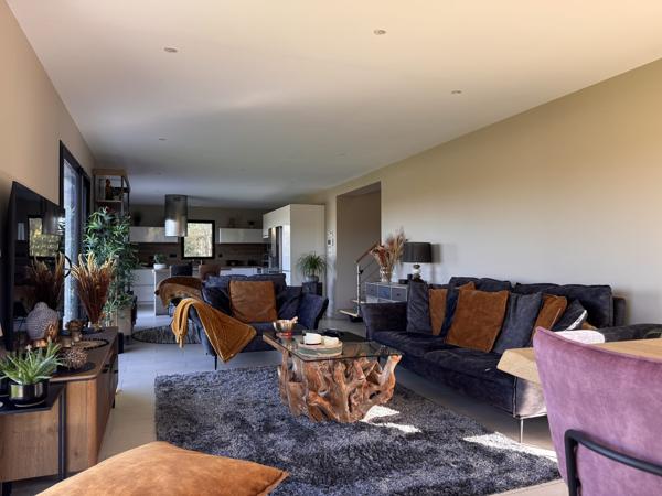 À vendre - Maison contemporaine, 5 pièces située à Honfleur (14600)