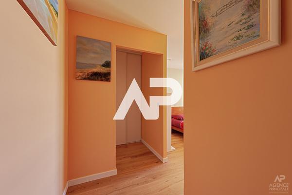 Appartement Rueil Malmaison 2 pièce(s) 59.82 m² 365 000 € ** - Référence 19760