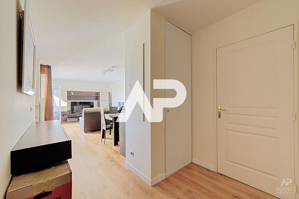 Appartement Rueil Malmaison 2 pièce(s) 59.82 m² 365 000 € ** - Référence 19760