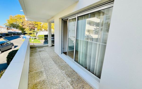 Appartement à vendre    1 pièce •  Royan