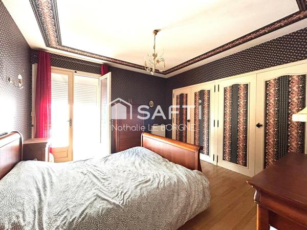 Belle traditionnelle sur sous sol avec vue panoramique