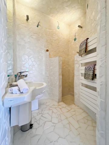 À vendre 2 Pieces vue Mer panoramique Port  la galère