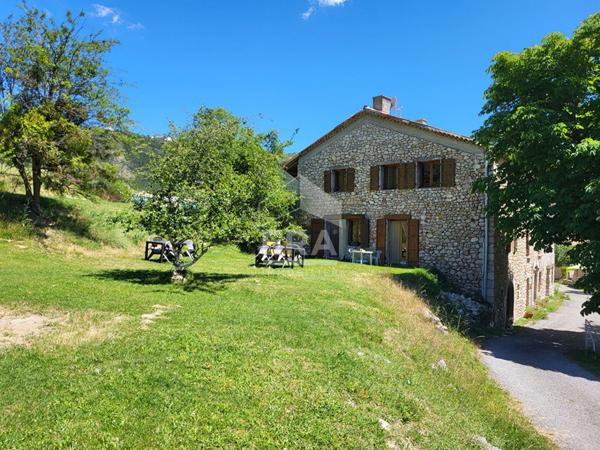 Gites et Chambres d'hôtes Saint Geniez 538 m2 Alpes de Haute Provence