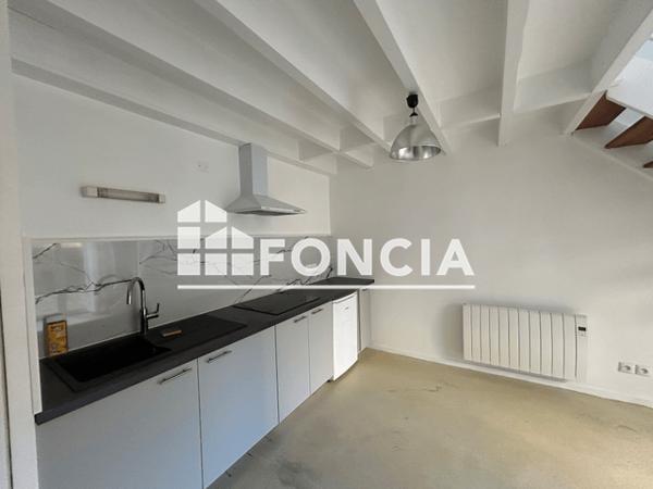 Location Studio 29.34 m² - 59 RUE BOURBON Charleville Mezieres 08000