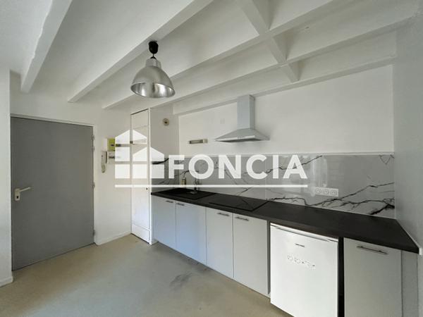 Location Studio 29.34 m² - 59 RUE BOURBON Charleville Mezieres 08000