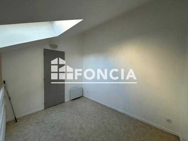Location Studio 29.34 m² - 59 RUE BOURBON Charleville Mezieres 08000