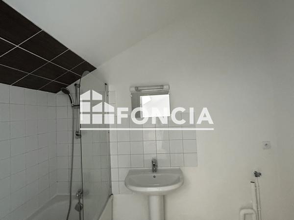 Location Studio 29.34 m² - 59 RUE BOURBON Charleville Mezieres 08000