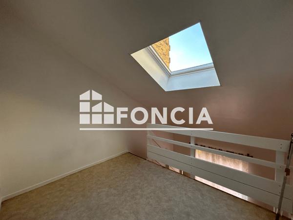Location Studio 29.34 m² - 59 RUE BOURBON Charleville Mezieres 08000