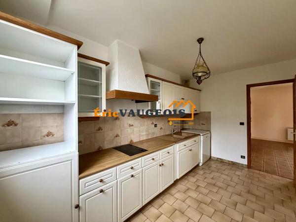 Vente                                                      Appartement
                        
                     2 pièces                      54 m2                     à Coulommiers
