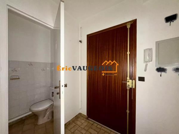 Vente                                                      Appartement
                        
                     2 pièces                      54 m2                     à Coulommiers
