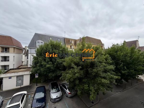 Vente                                                      Appartement
                        
                     2 pièces                      54 m2                     à Coulommiers