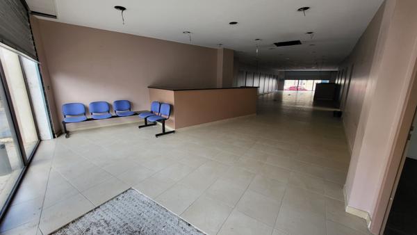 LOCAL QUARTIER 4 CHEMINS 200M² - CARCASSONNE