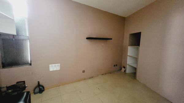 LOCAL QUARTIER 4 CHEMINS 200M² - CARCASSONNE
