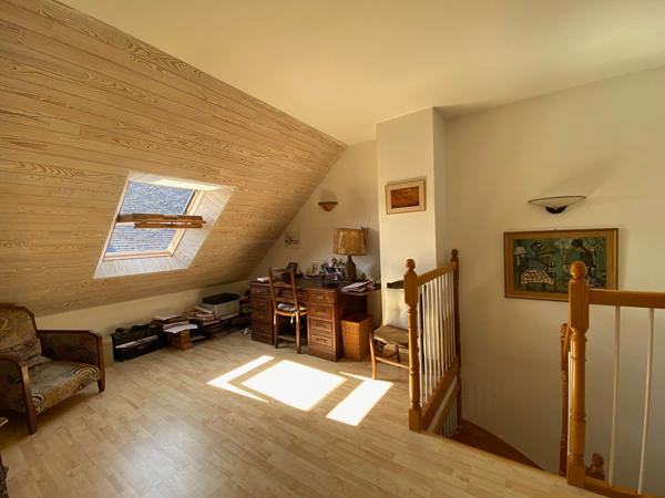 Maison  6 pièce(s) 136 m2