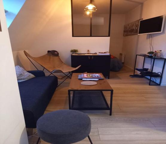 A LOUER : T1 à LILLE • VAUBAN - PALAIS RAMEAU • 655 € CC • Réf. 56-001