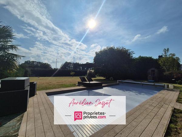 Maison en briques et silex