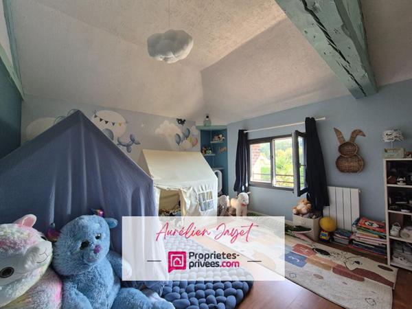 Maison en briques et silex