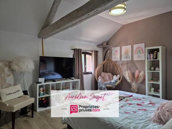 Maison en briques et silex