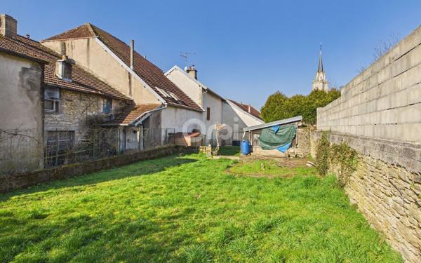 Maison à vendre    4 pièces •  Confracourt